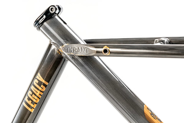 LegacyGloss_05ok_shop_png_gran