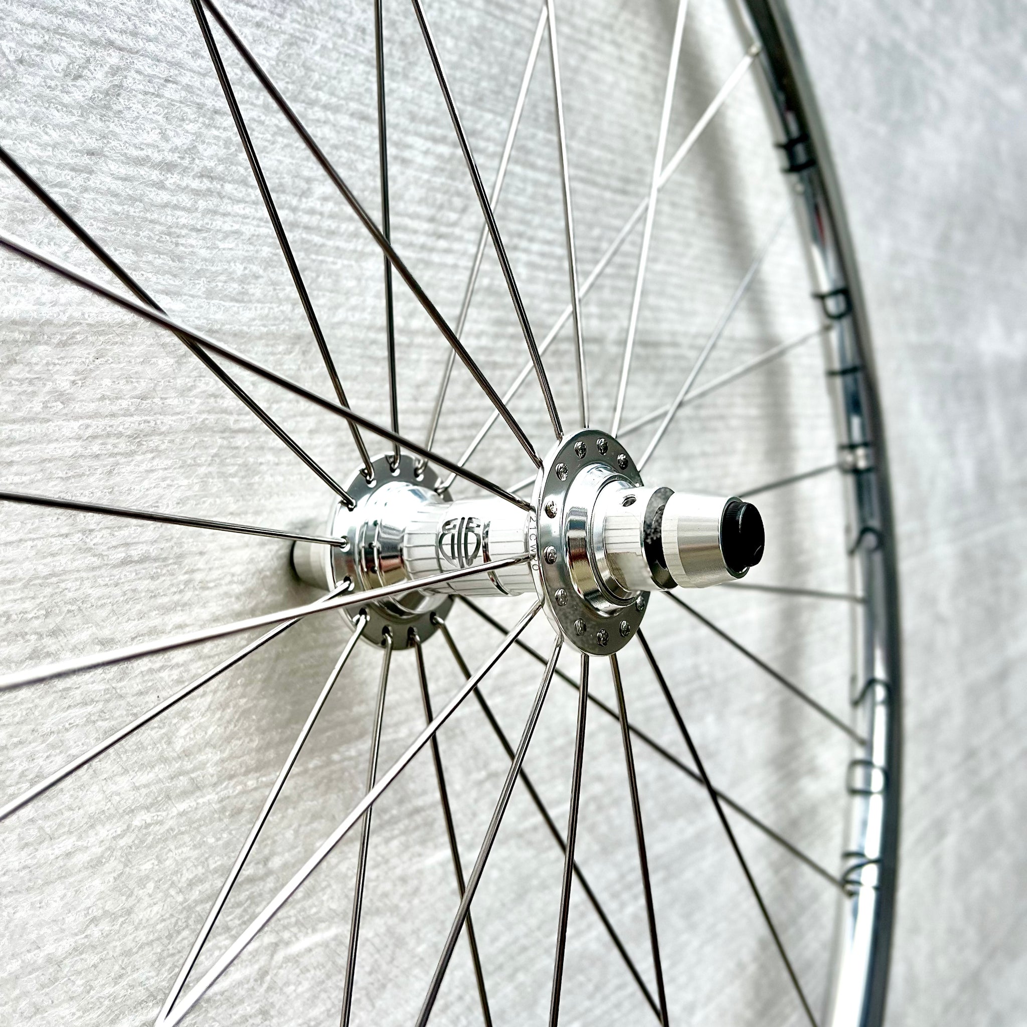 LWZ Custom Wheelset - Hson Plus Archetype BLB King Hubs