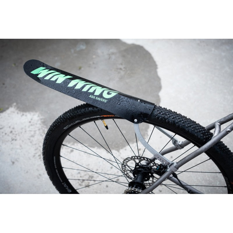 WIN WING GRAVEL, REAR, BLACK DOT