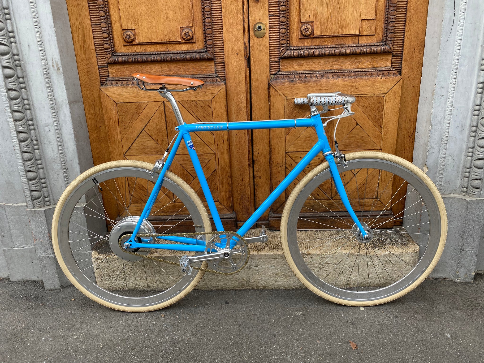 Löwenzahn Custom - Classic Steel Bike with Zehus E-Motor